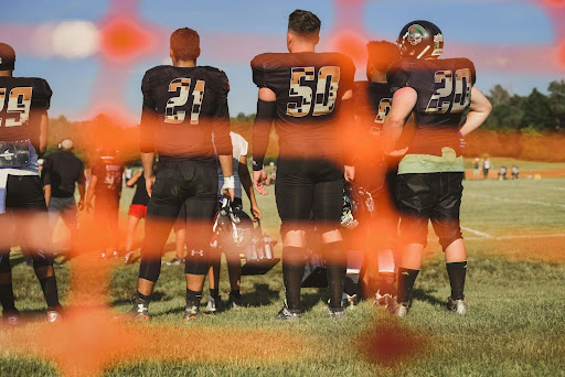 football-players-getting-ready-to-play