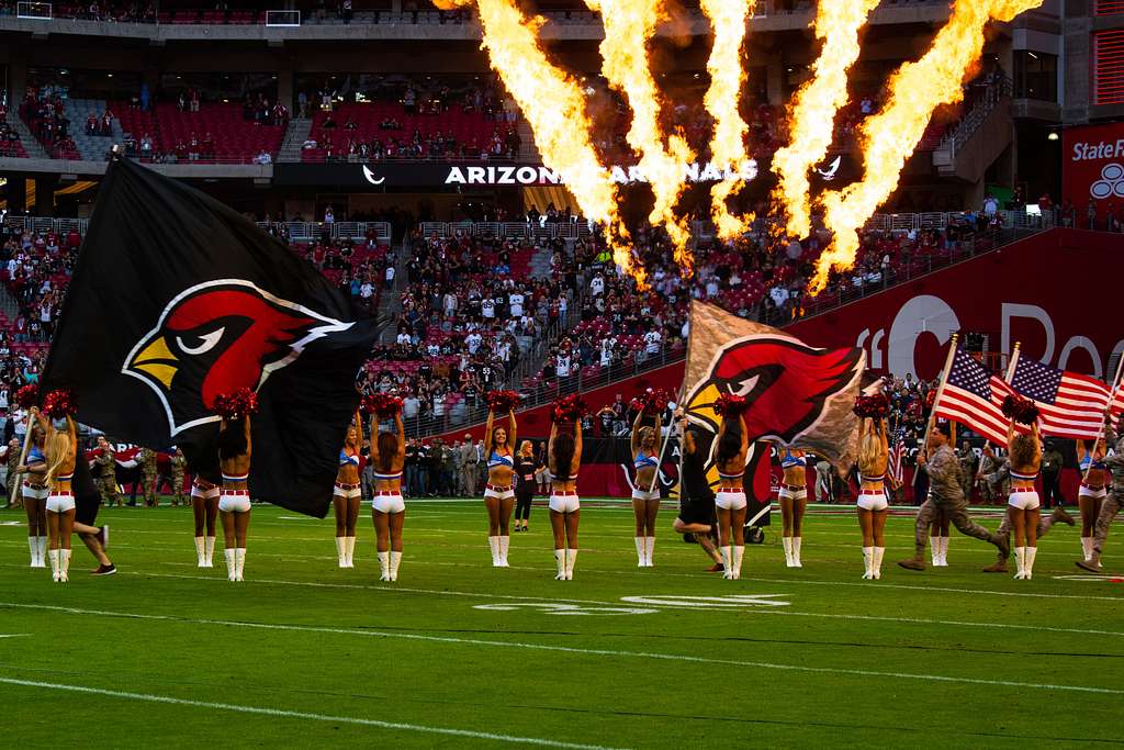 cardinals-half-time-show-with-fire-and-cardinal-banners
