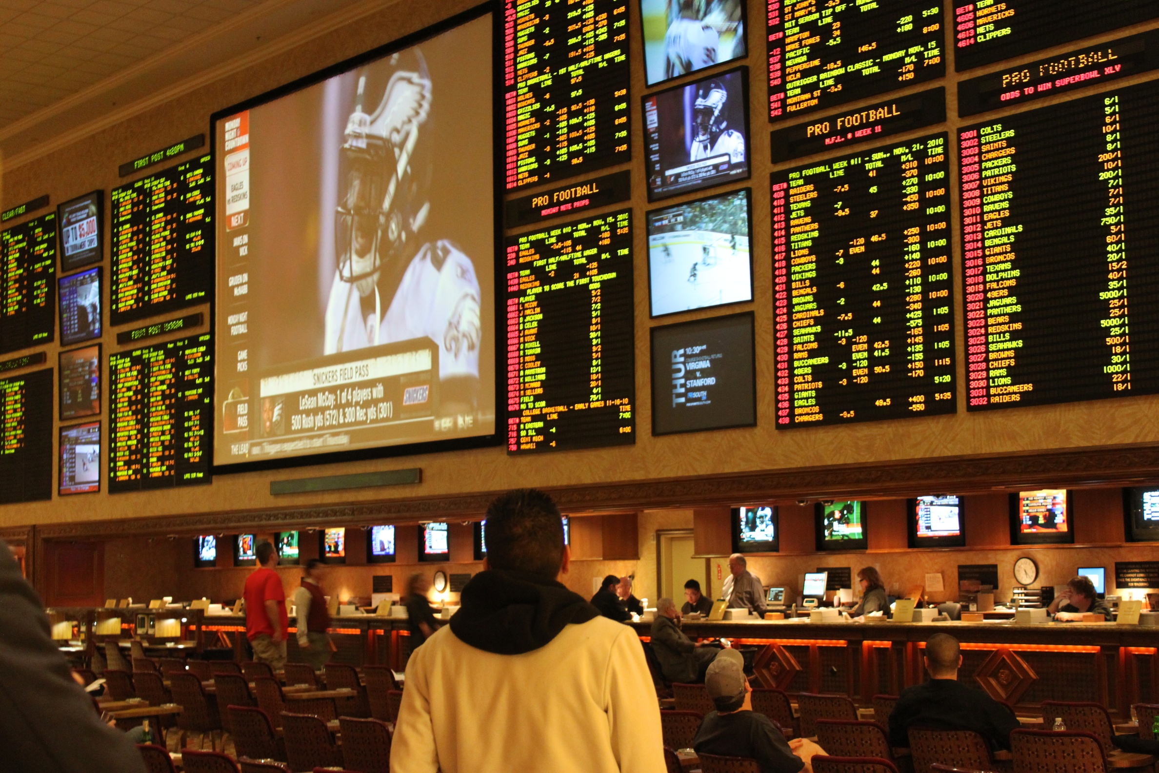 sports-book-numbers-on-screen