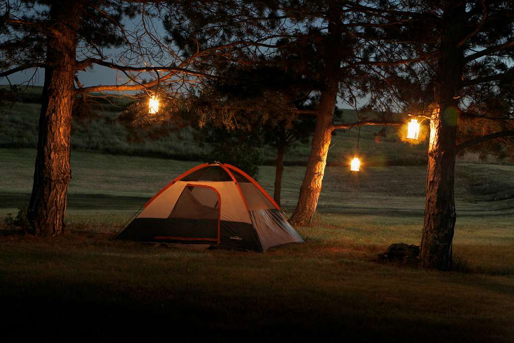 tent-camping-at-wilson-lake-lanterns