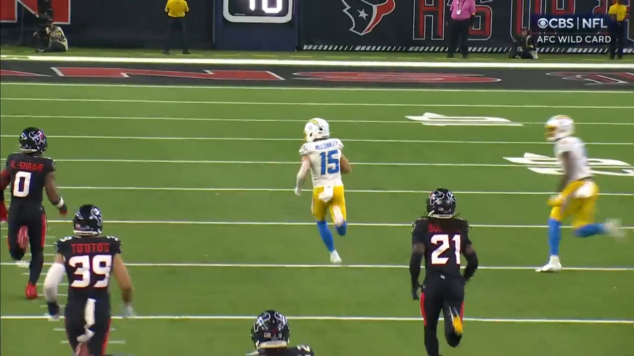 nfl-players-running-on-field