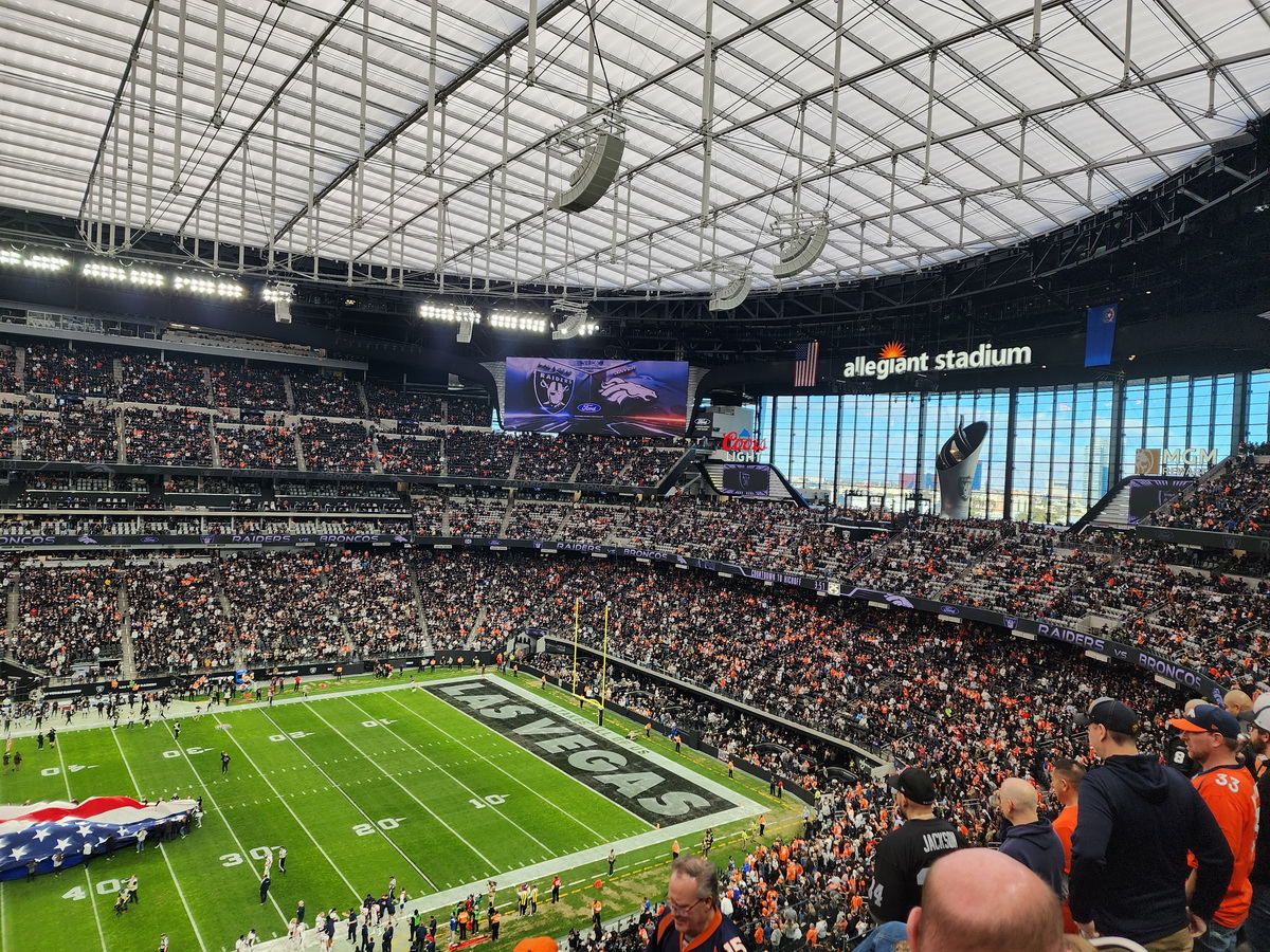 Raiders-Stadium