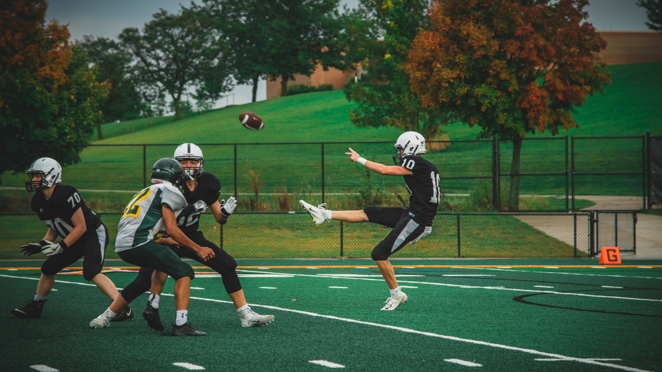 Football-Punt