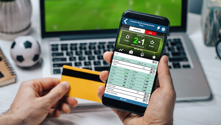 sports-betting-on-phone