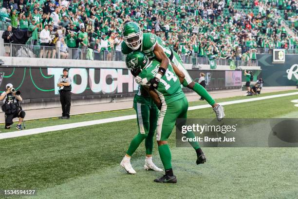 Canadian-football-tackle