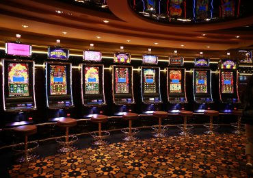 casino-on-a-luxurious-cruise-ship