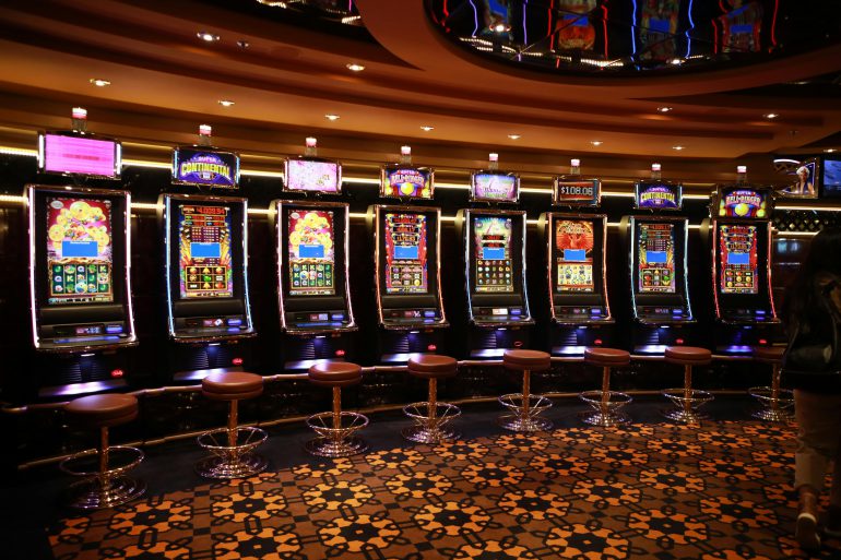 casino-on-a-luxurious-cruise-ship