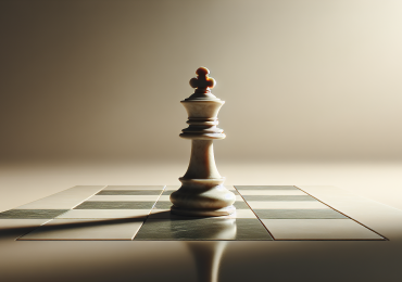 chess-board-with-king-chess-piece-in-center