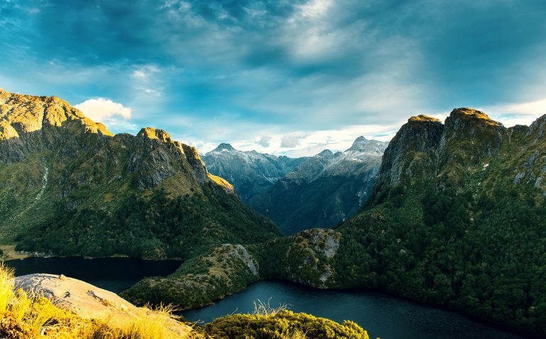 breathtaking-view-of-New-Zealand-mountains